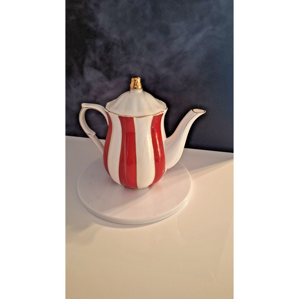 GRACE TEAWARE Fine Porcelain Holiday Red White Tall Teapot Scalloped Top New
